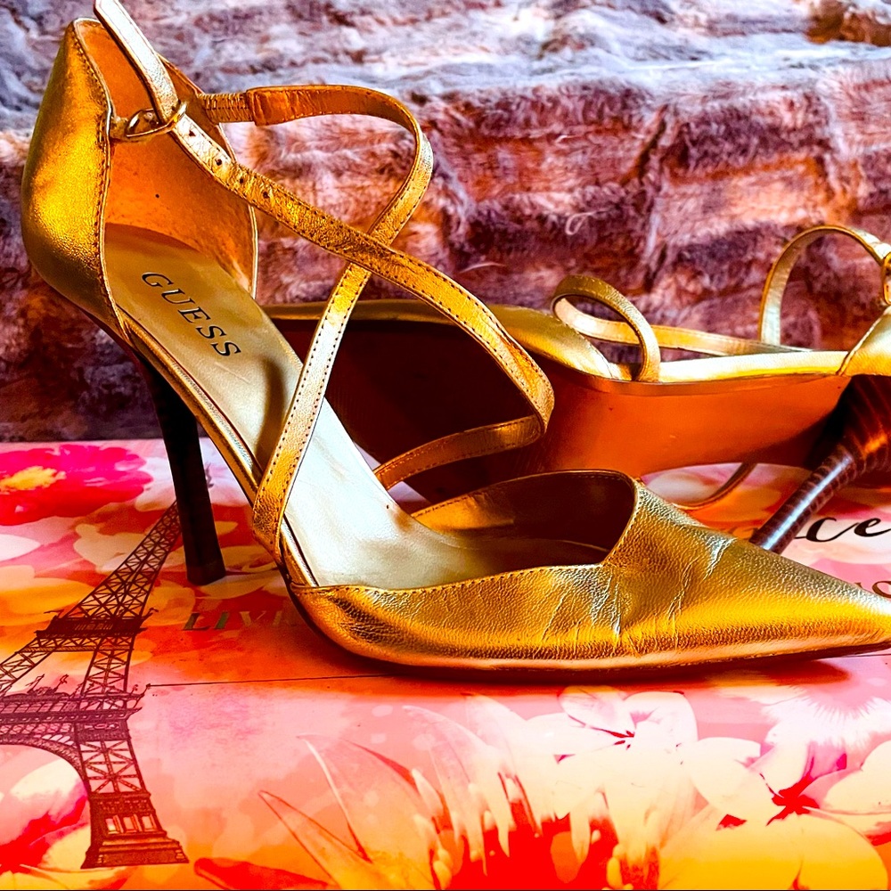 Golden Guess heels, only gently worn couple times. Very classic style!